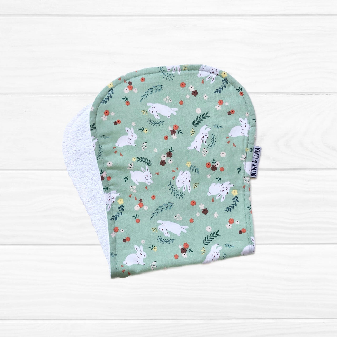 Baby burp conejito floral