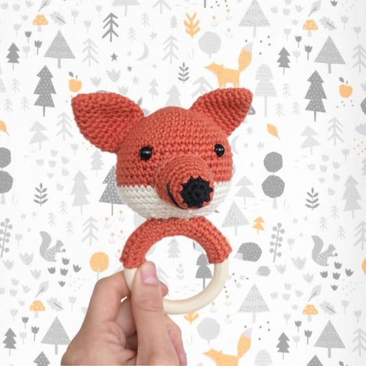 Sonajero amigurumi zorrito