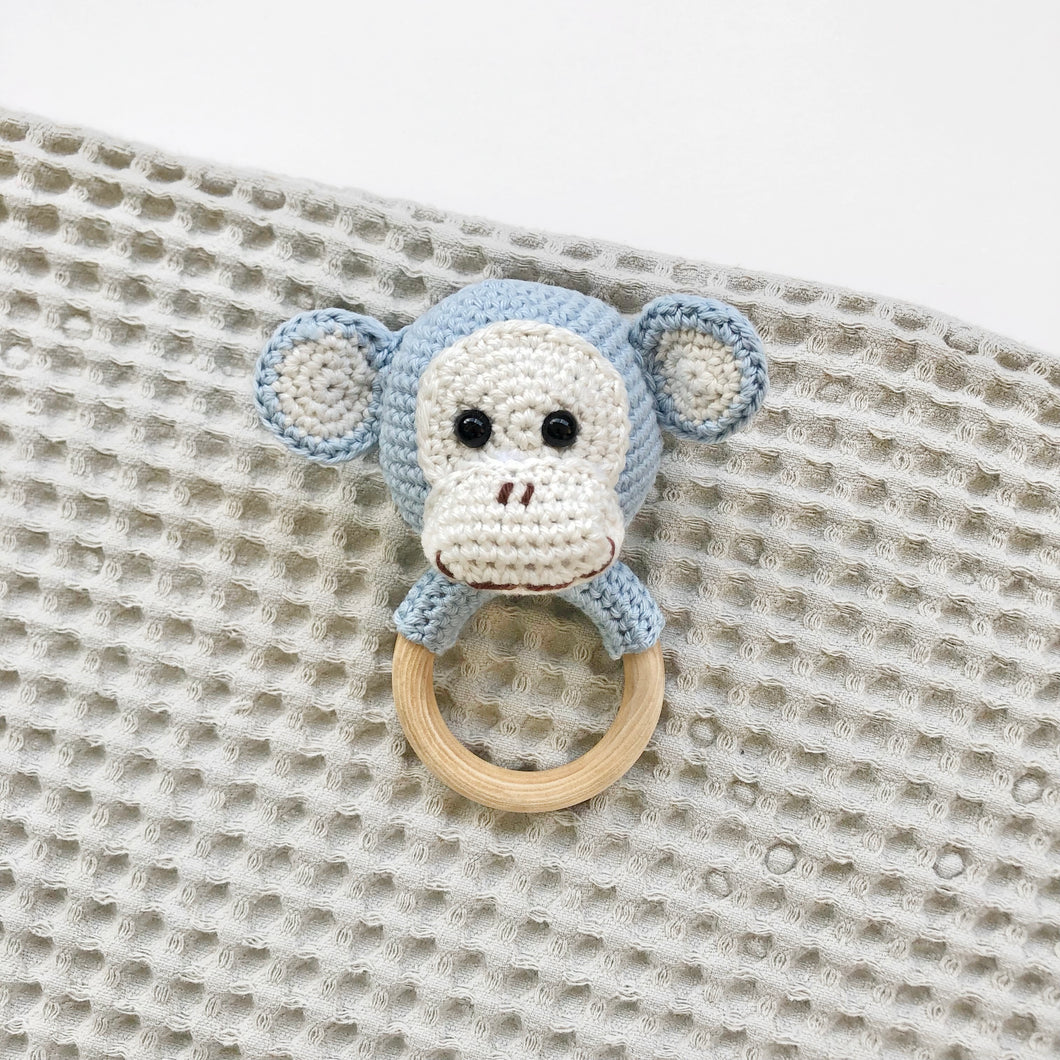 Sonajero amigurumi monito