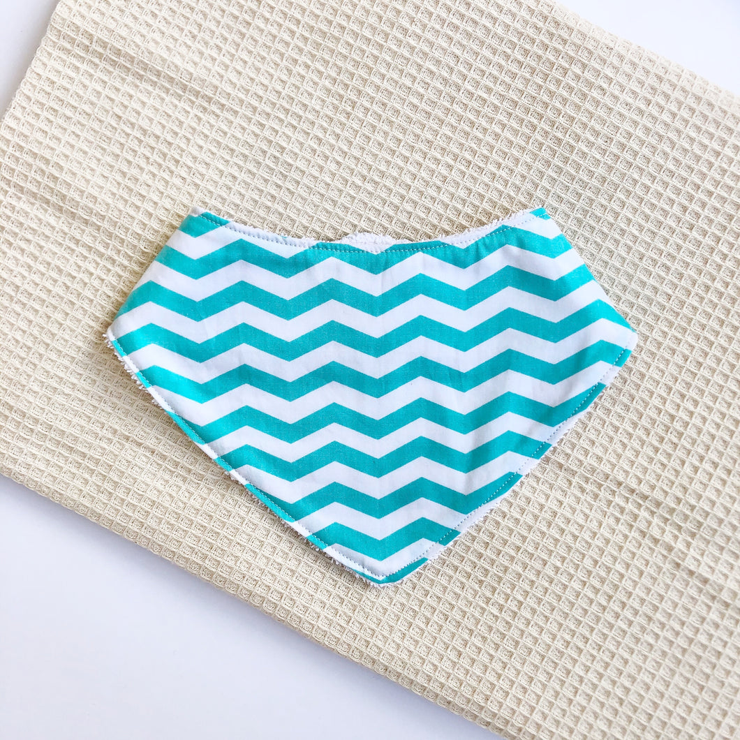 Babero bandana zig zag