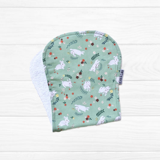 Baby burp conejito floral