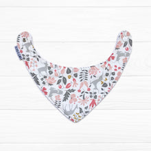 Cargar imagen en el visor de la galería, Babero bandana Mundo rosa
