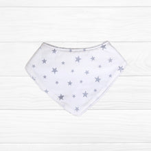 Cargar imagen en el visor de la galería, Babero bandana Estrellas gris
