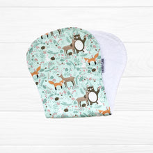 Cargar imagen en el visor de la galería, Baby burp bosque
